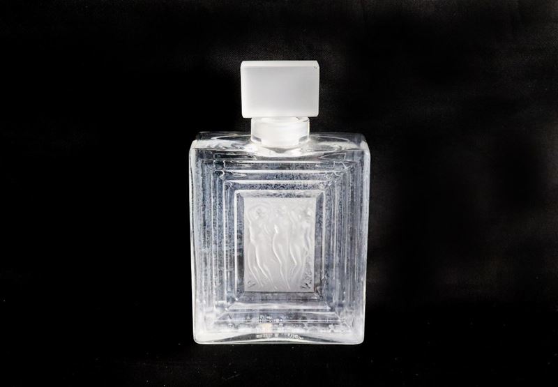 Bottiglia portaprofumo "Duncan" in cristallo francese di Lalique. Firmata