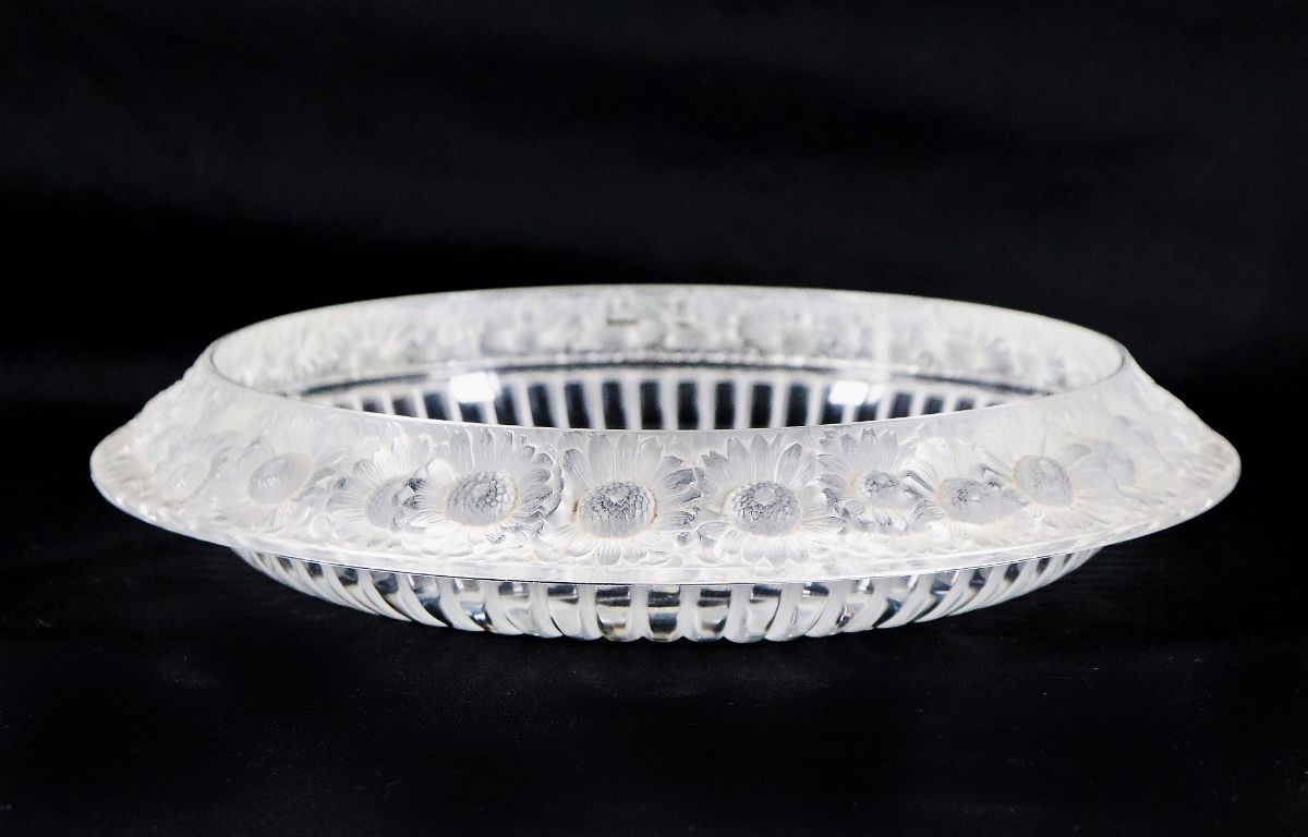 Centrotavola "Honfleur" in cristallo francese di Lalique. Firmato