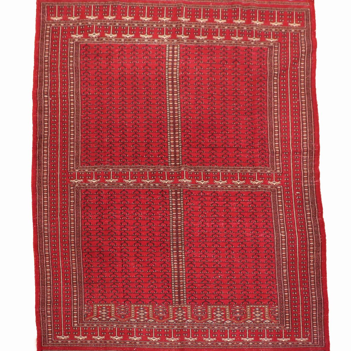 Tappeto persiano a disegni geometrici su fondo rosso, M. 2,90 x 1,82.
