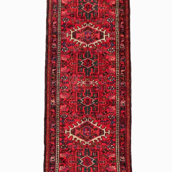 Guida Shirvan a fondo rosso a disegni geometrici, M. 1,92 x 0,63.