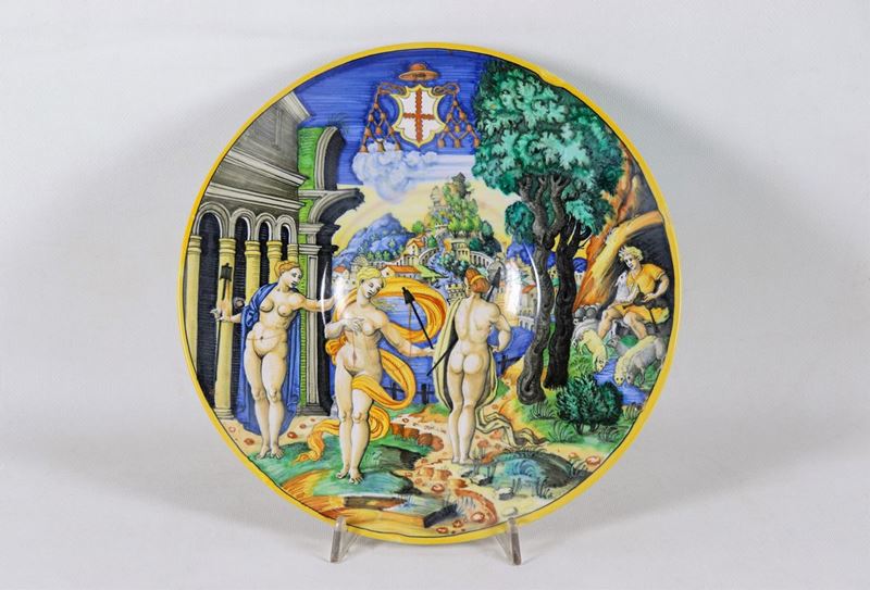 Piatto in maiolica smaltata di Urbino, interamente decorato e variopinto con paesaggio e Ninfe