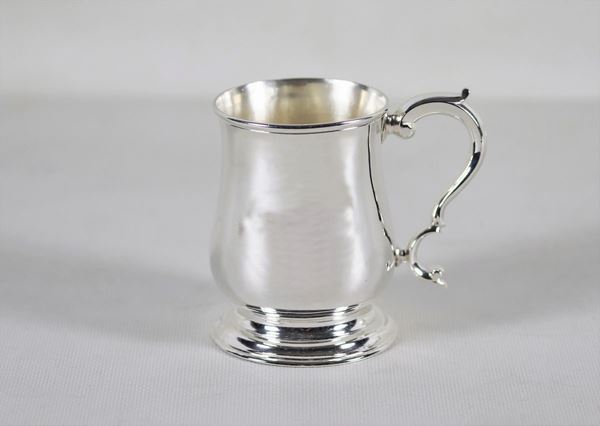 Piccolo boccale in argento con manico ricurvo, gr. 200
