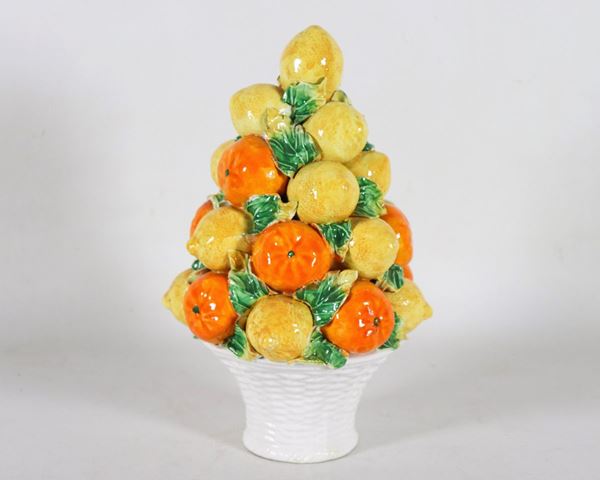 Centerpiece "Vase with mandarins and lemons" in polychrome majolica and enamelled ceramic, marked 15 / LA - Italy