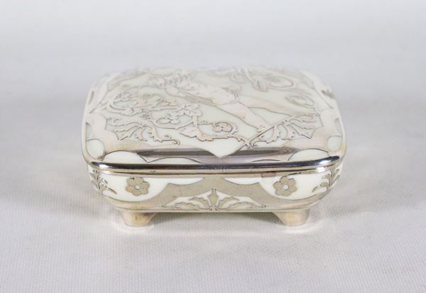 Square box in white porcelain from Rosenthal with silver appliqués with floral garland motifs and "Allegory of a putto"
