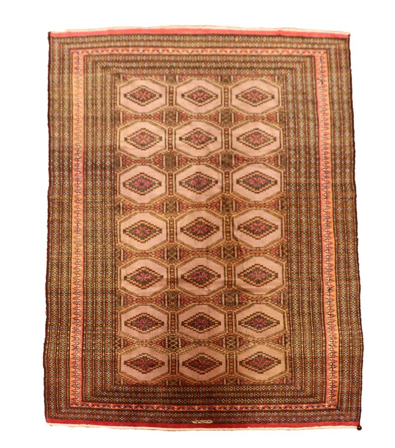 Tappeto persiano Baluchistan a motivi geometrici su fondo avana e mattone, M. 2,93 x 1,90
