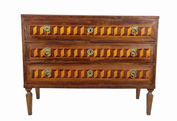 Antique Louis XVI Tuscan chest of drawers in walnut, with boxwood inlays with geometric motifs
