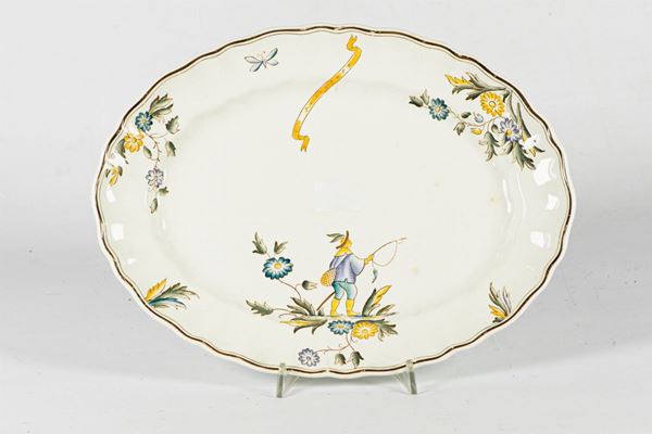 Wall plate in glazed majolica