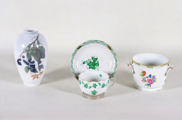 Lot in polychrome porcelain by Herend and Royal Copenhagen (4 pcs)