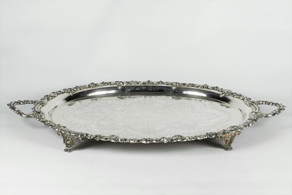 Oval tray in silver metal