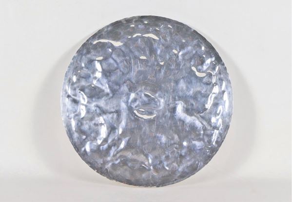 Round centerpiece in fully embossed 925 silver, gr. 700