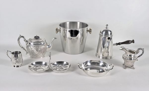 Lot in sheffield and silver metal, chiseled and embossed (7 pcs)