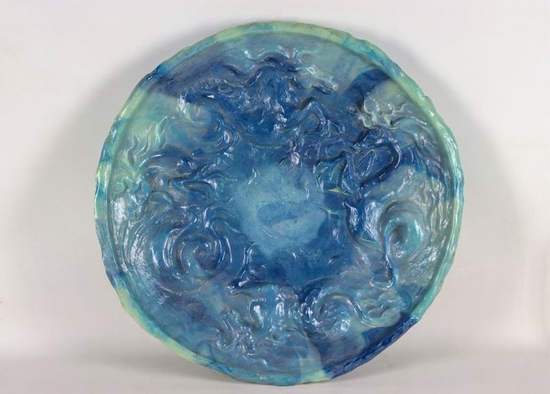 "Cavalli marini" (1962), scultura volume in terracotta smaltata e policromata in blu e celeste. A...