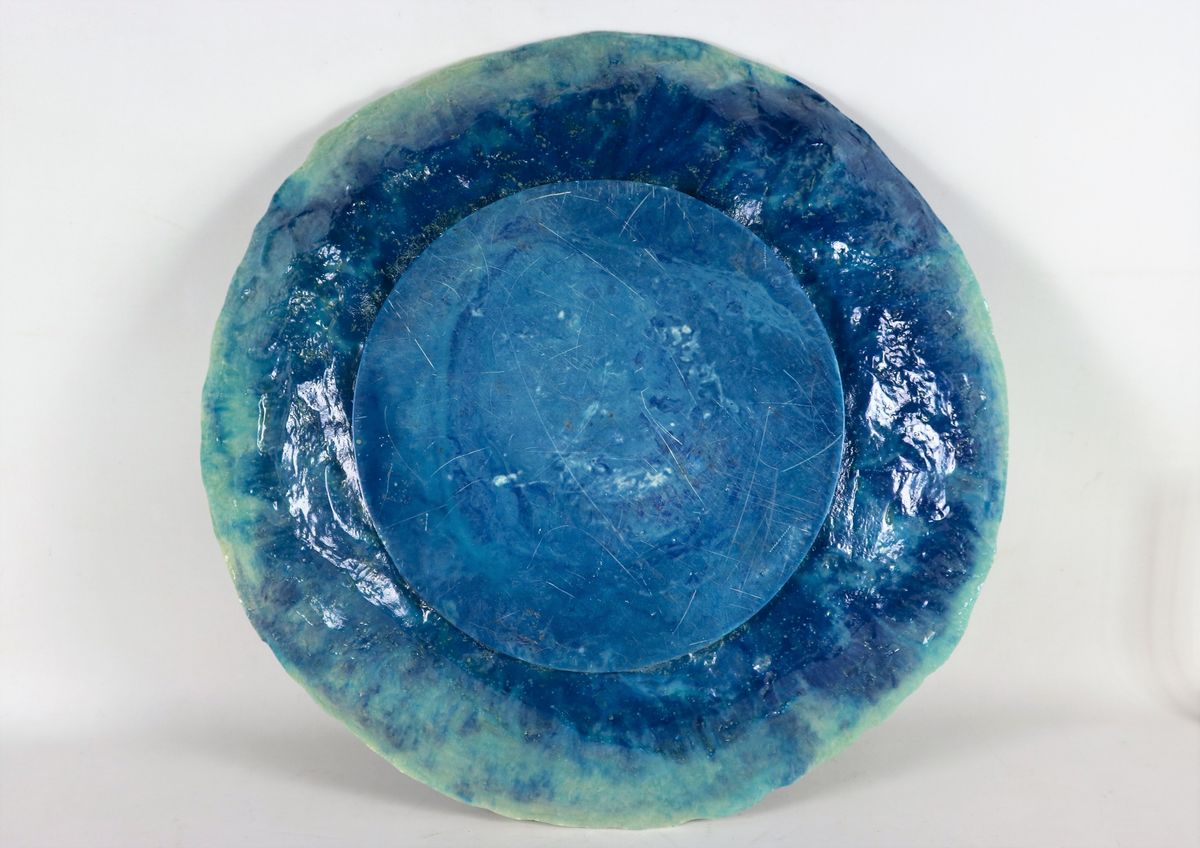 "Cavalli marini" (1962), scultura volume in terracotta smaltata e policromata in blu e celeste. A...