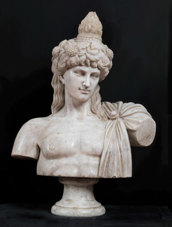 "Antinoo", busto in marmo bianco sorretto da base tonda