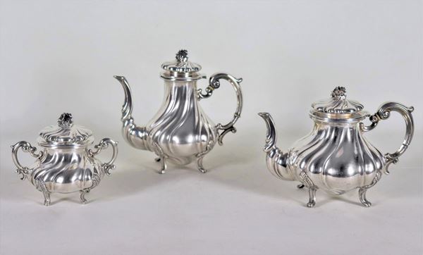 Tea and coffee service in chiseled and embossed torchon silver (3 pcs), gr. 1170