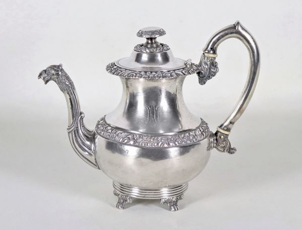 Ferdinando I coffee pot in chiseled and embossed silver, gr. 780