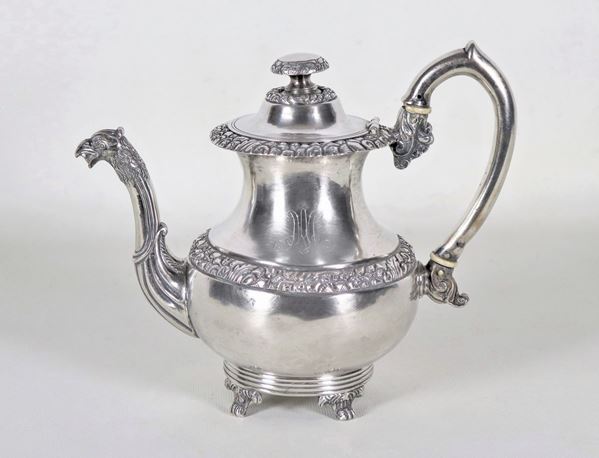 Caffettiera Ferdinando I in argento cesellato e sbalzato, gr. 780