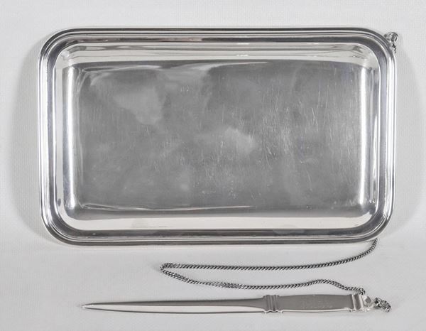 Vassoietto portabiglietti con tagliacarte in argento, gr. 340