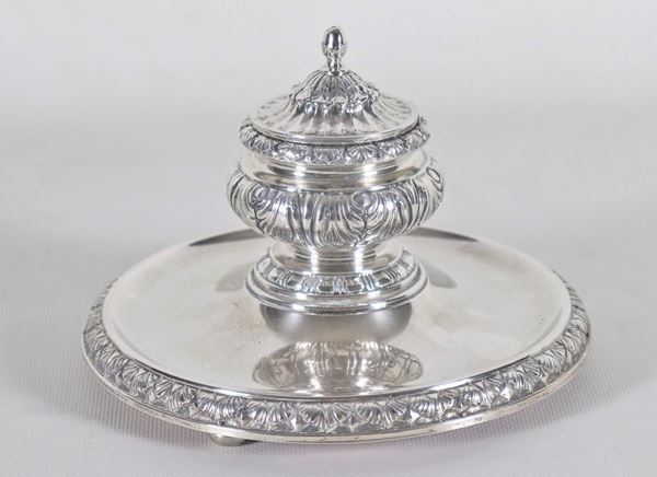 Round inkwell in chiseled and embossed silver, in the shape of an amphora