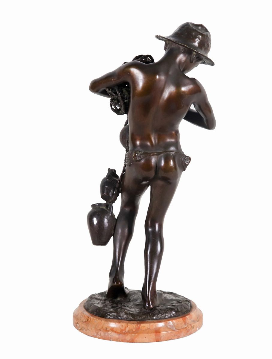 Firmata. "Acquaiolo con brocche", scultura in bronzo con base circolare in marmo brecciato