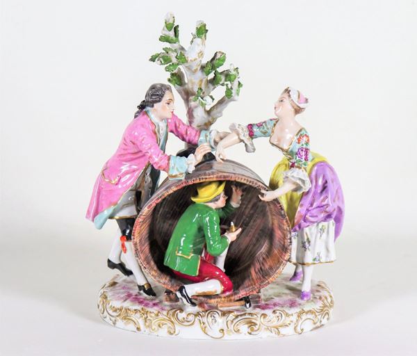 "The repair of the large tub", group in polychrome porcelain from Paris, slight lacks