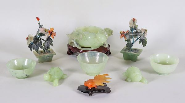 Chinese lot in green jade (9 pcs)