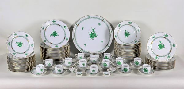 Servizio di piatti in porcellana Herend decoro "Apponyi" in verde (74 pz)