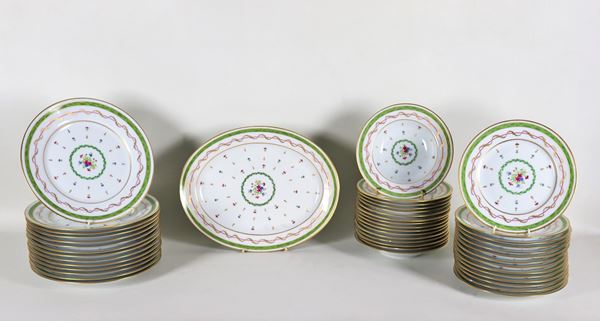 Servizio di piatti in porcellana francese Haviland Limoges, interamente decorato con cordoni e fiorellini (45 pz)