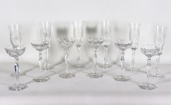 Lotto di sei flute e sei coppe in cristallo lavorato (12 pz)