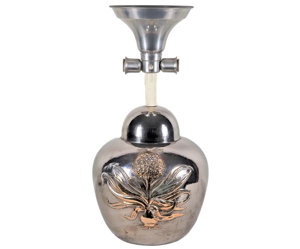 Table lamp in silver ceramic, with relief decoration of a golden flower