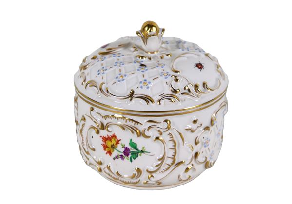 Antique porcelain sugar bowl from Dresden, decorated with motifs of gilded scrolls, flowers and insects