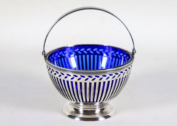 Zuccheriera in argento traforato Sterling 925 con manico, vaschetta in cristallo blu cobalto, gr. 170