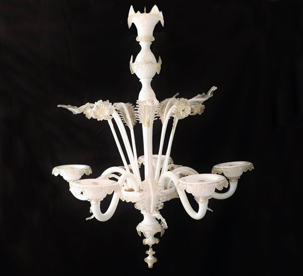 Murano blown glass chandelier in latex color with flowers and leaves, 5 lights  - Auction Timed Auction - ANTIQUES FROM PRIVATE COLLECTIONS - Gelardini Aste Casa d'Aste Roma