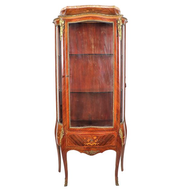 French showcase of the Louis XV line in bois de rose and purple ebony, with inlays with floral motifs and gilt bronze friezes and trimmings, marble shelf