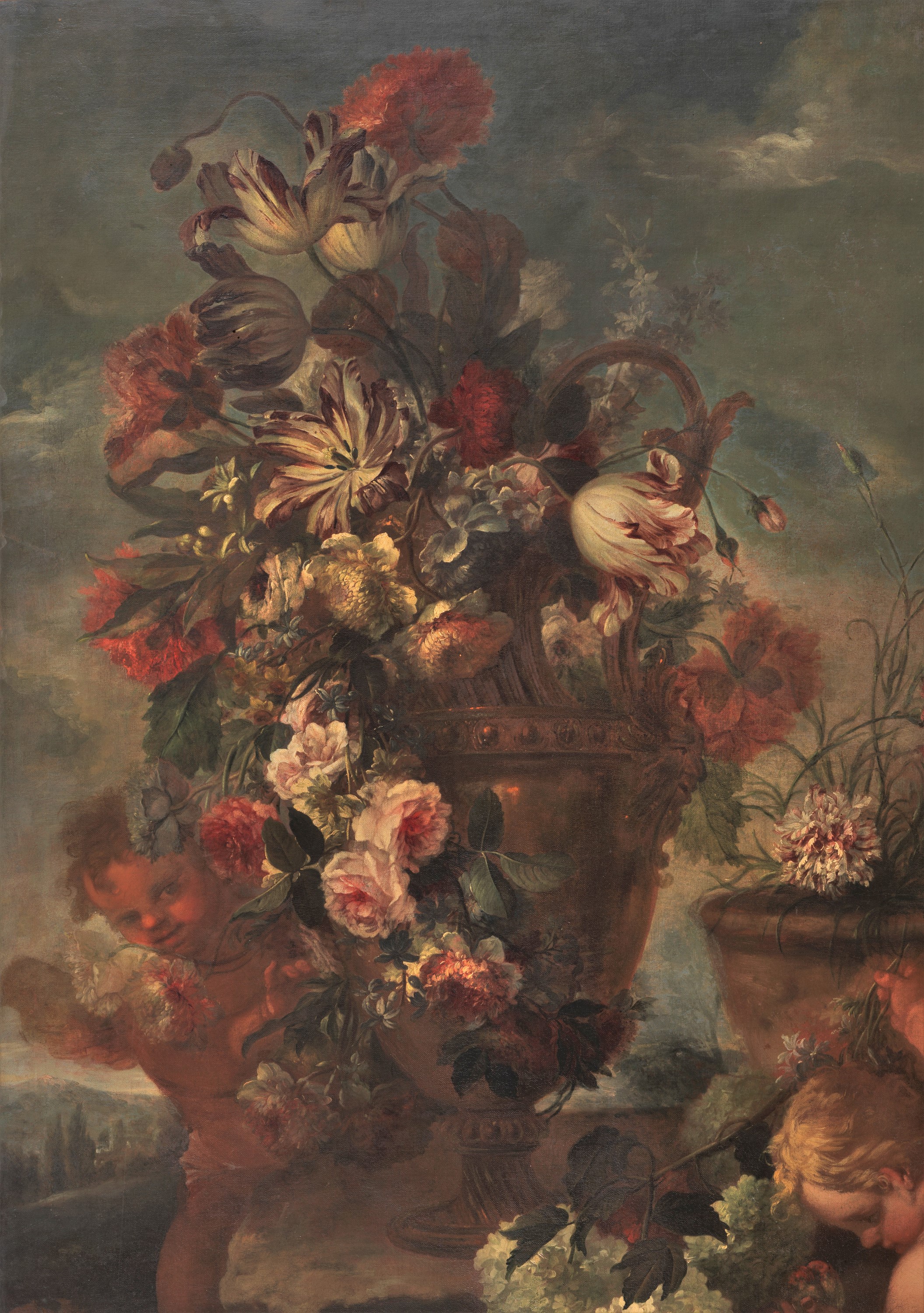 Attribuito. "Natura morta di fiori, frutta e puttini", dipinto ad olio su tela di ottima e fine e...