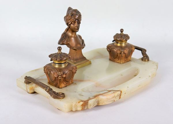 French Art Nouveau inkwell in marble and bronze, with a bust of "Dama" in the center and two ink bottles
