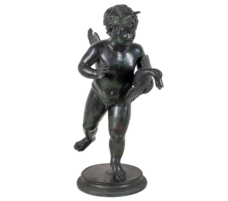 "Putto alato con cigno", scultura neoclassica in bronzo patinato