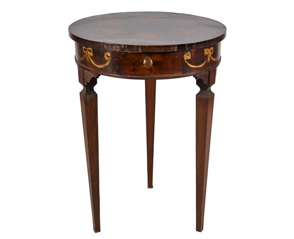Round French coffee table from the Louis XVI line in walnut, with colorful decorations with floral motifs, bows and garlands
