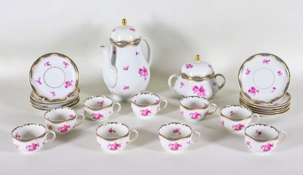 Coffee service in white Bavaria porcelain, with decorations of pink roses (11 pcs)