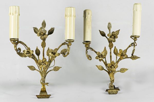 Pair of appliques in wrought iron and gilded