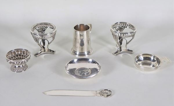 Lotto in argento cesellato e sbalzato (7 pz), gr. 470