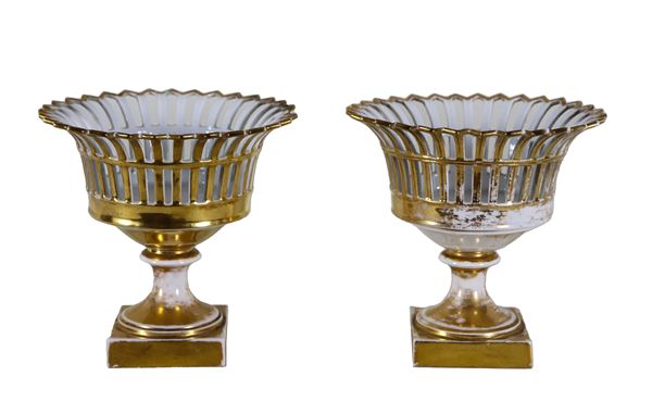 Pair of Empire cake stands in the shape of baskets in white and gold porcelain