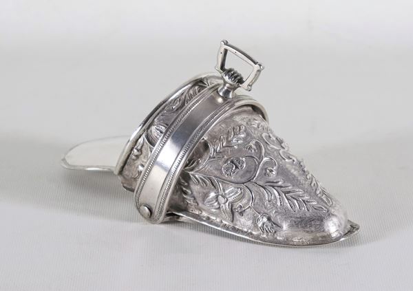 Spanish colonial stirrup in silver-plated, embossed and chiseled metal