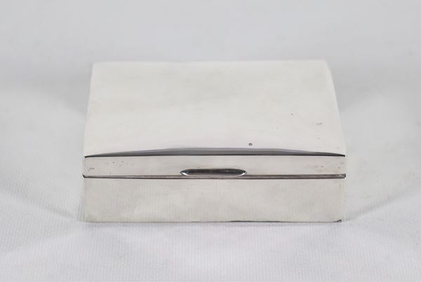 Cigarette box in silver and wood