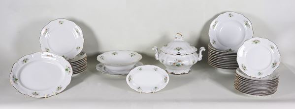 Servizio di piatti in porcellana bianca con decorazioni a motivi di fiori (39 pz)