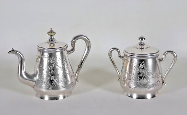 Art Nouveau silver sugar bowl and coffee pot, engraved with floral motifs with vermeil interior, gr. 660