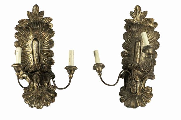 Coppia di Appliques in legno dorato a mecca 