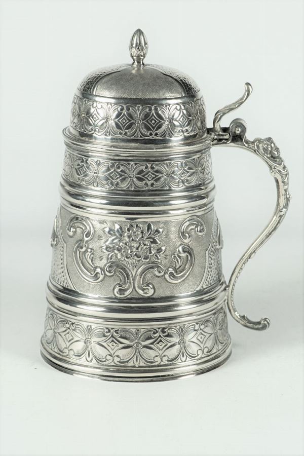 Mug in silver