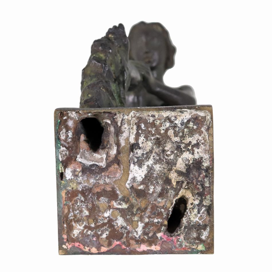 Firmata. "Nudo di donna", scultura in bronzo