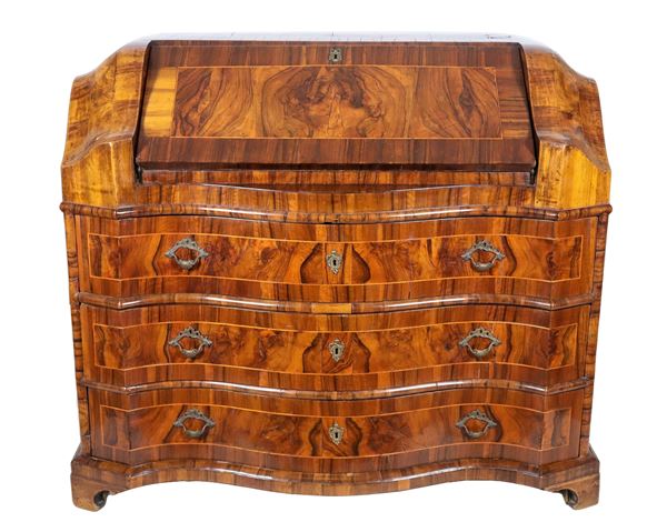Louis XV Veronese flap with a curved rounded shape, in walnut and burl walnut with boxwood inlaid threads, drop-in desk forming a writing desk with internal drawers, three large underlying drawers and slipper legs